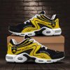 Chaussures Air Max Plus Stade Rochelais Édition spéciale avec nom personnalisé