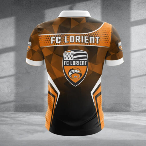 Polo à fermeture éclair – FC Lorient nouvelle version avec nom personnalisé Polo à fermeture éclair – FC Lorient nouvelle version avec nom personnalisé