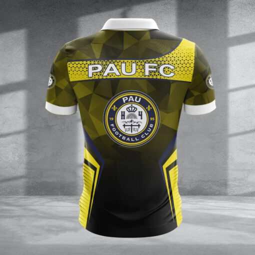 Polo à fermeture éclair – Pau FC nouvelle version avec nom personnalisé Polo à fermeture éclair – Pau FC nouvelle version avec nom personnalisé